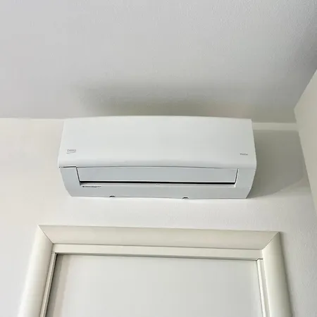 Bilocale Con Terrazzo E Garage - Casa Ondina