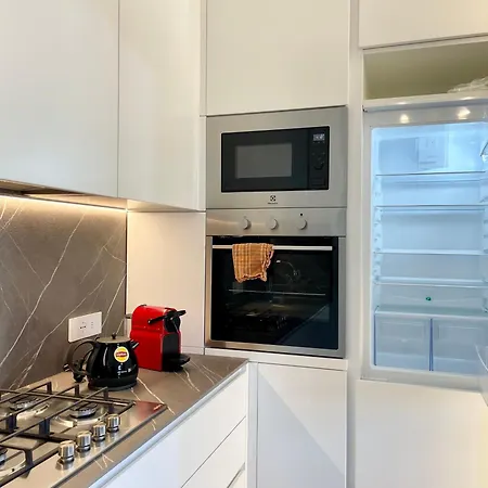 Bilocale Con Terrazzo E Garage - Casa Ondina