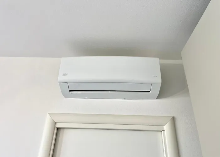 Bilocale Con Terrazzo E Garage - Casa Ondina