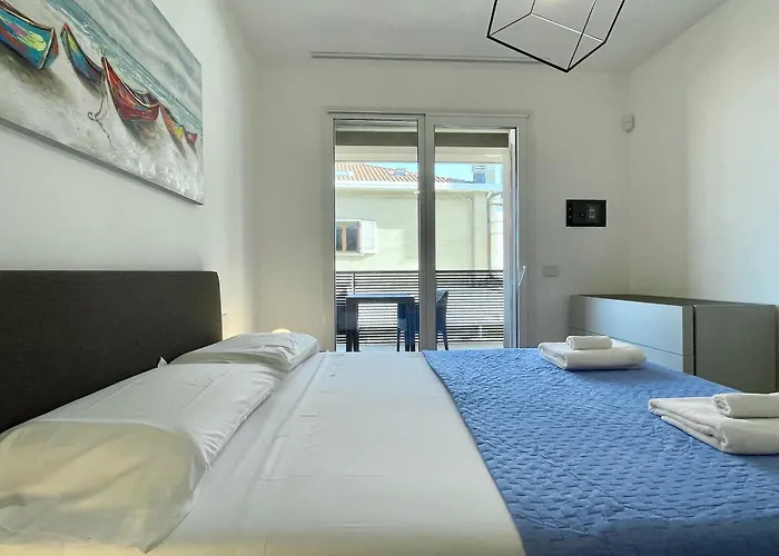 Bilocale Con Terrazzo E Garage - Casa Ondina