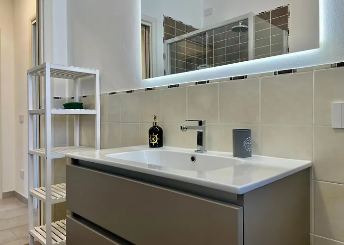 Διαμέρισμα Bilocale Con Terrazzo E Garage - Casa Ondina