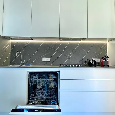 شقة Bilocale Con Terrazzo E Garage - Casa Ondina
