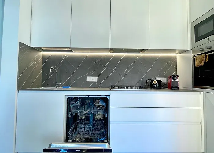 Lejlighed Bilocale Con Terrazzo E Garage - Casa Ondina